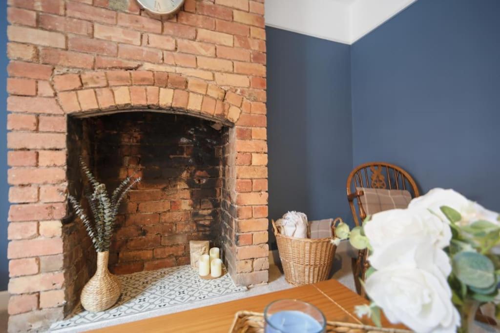 Picturesque Victorian Cottage Вустер Екстер'єр фото